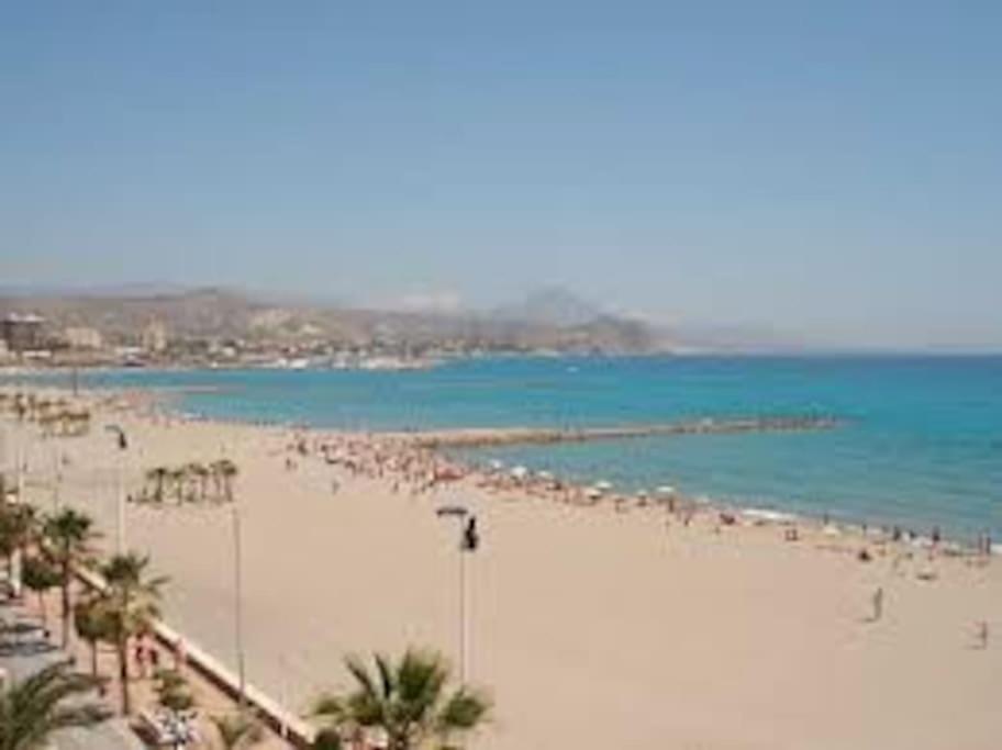 A 1 Minuto De La Playa Del Campello Apartment Екстериор снимка