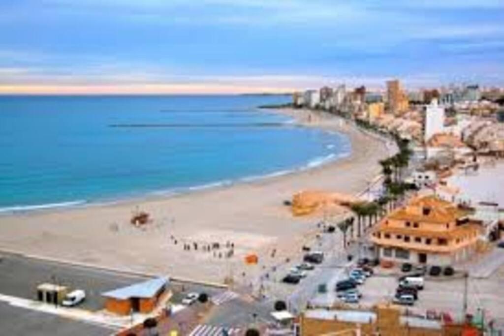 A 1 Minuto De La Playa Del Campello Apartment Екстериор снимка
